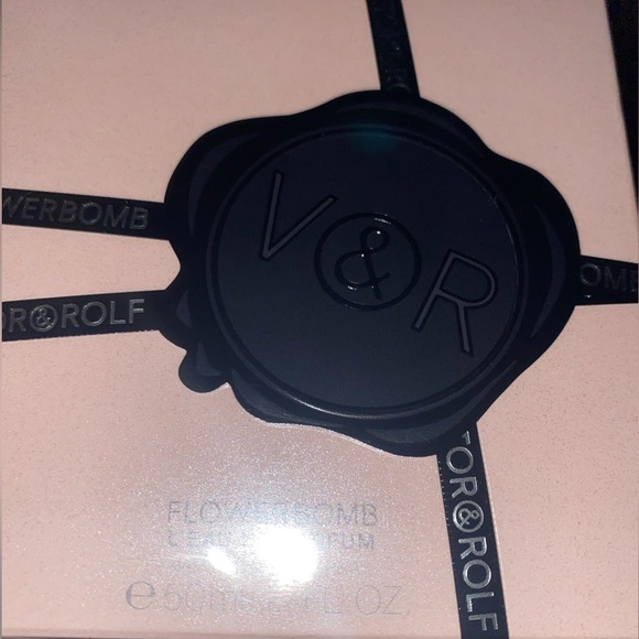 ✨Viktor & Rolf - Flowerbomb for Women 1.7oz - NWT✨ - Picture 4 of 14